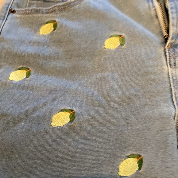 NWT Lemon shorts - Picture 2 of 5
